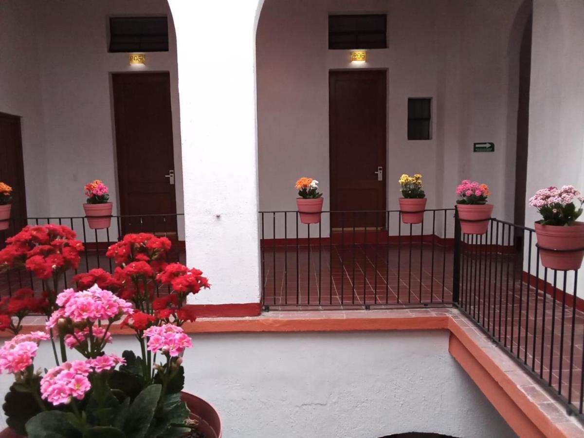 Hotel Real De Castilla Colonial Гвадалахара Экстерьер фото