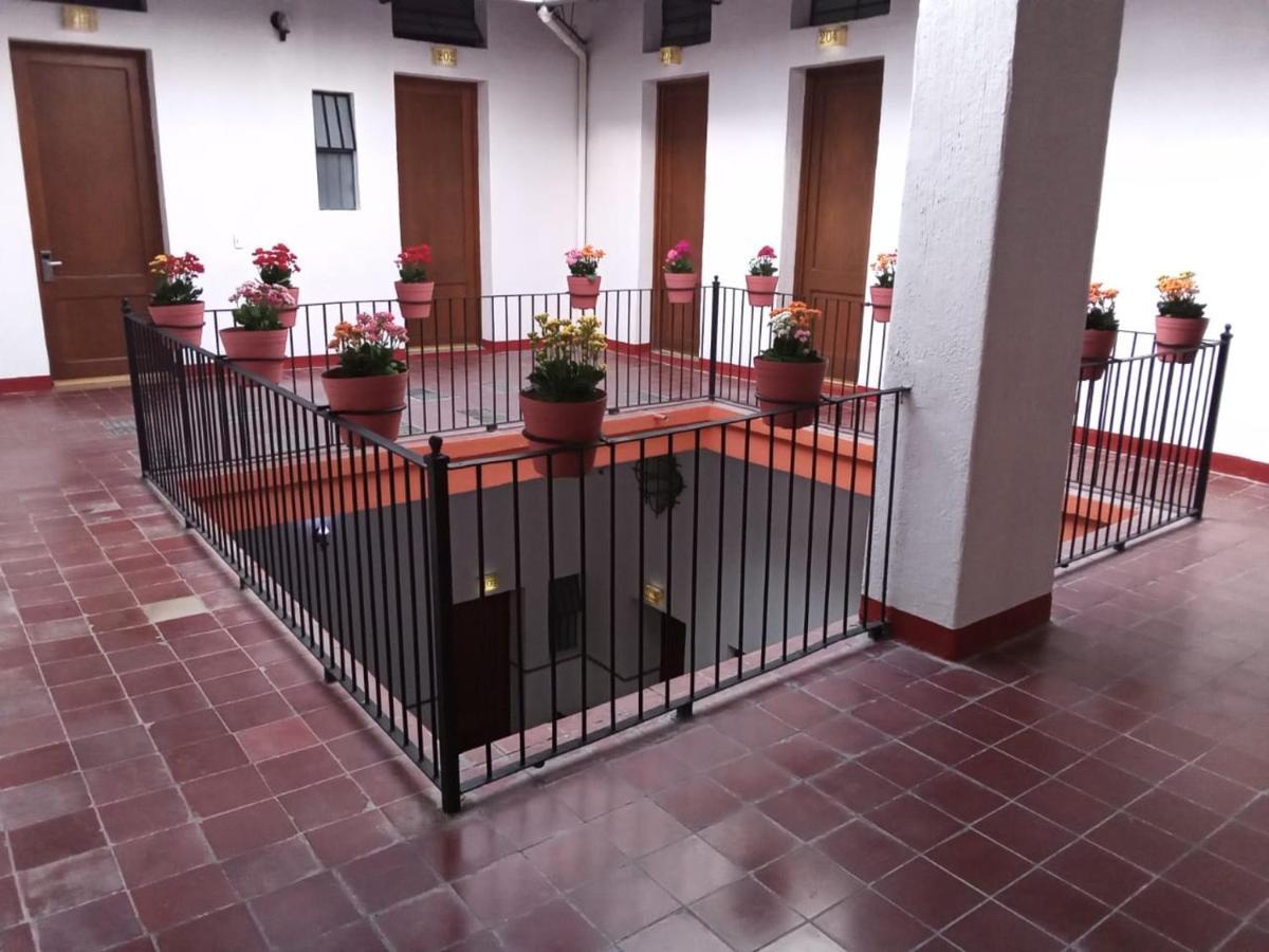 Hotel Real De Castilla Colonial Гвадалахара Экстерьер фото